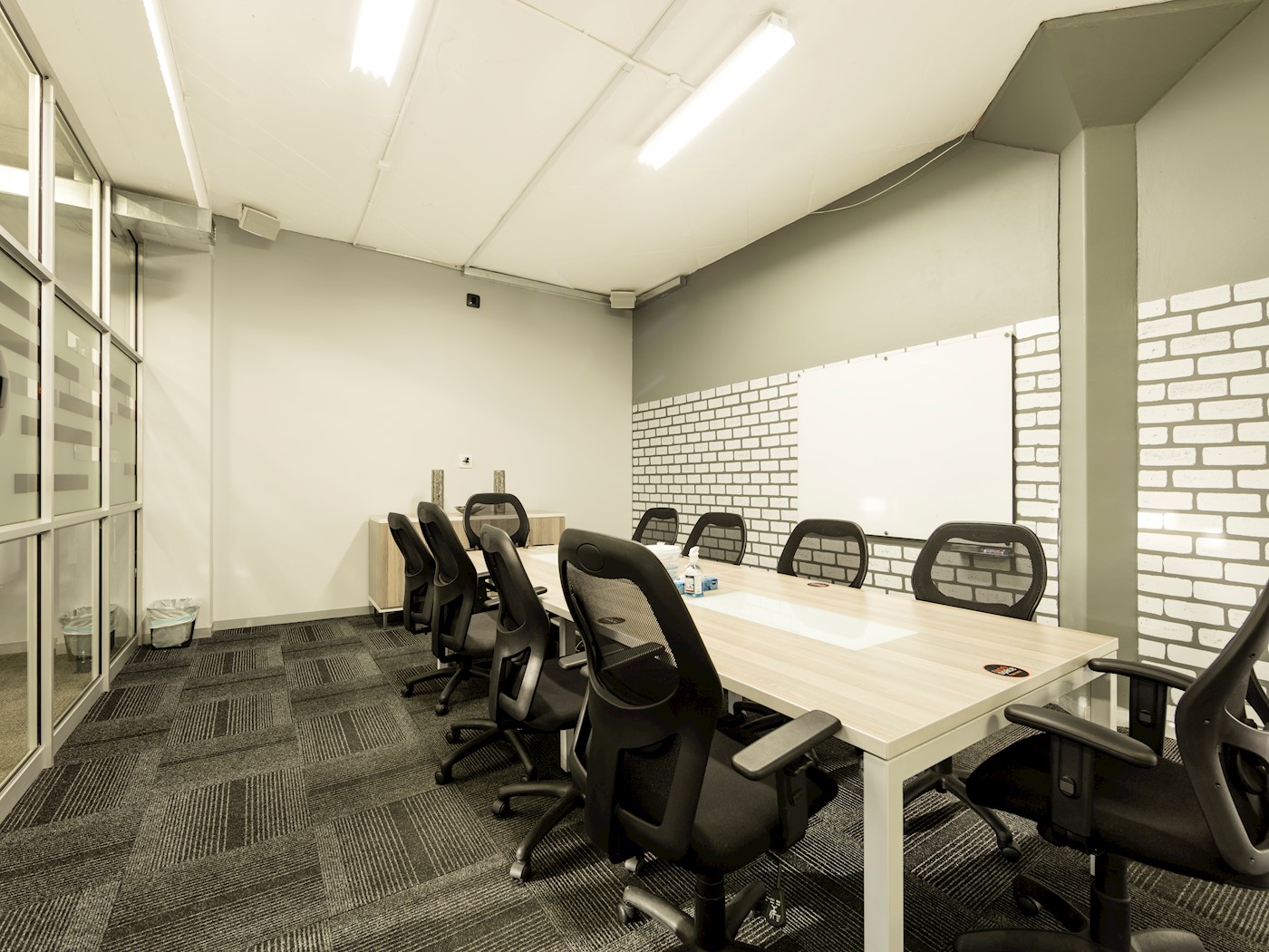 Thora Meeting Room
